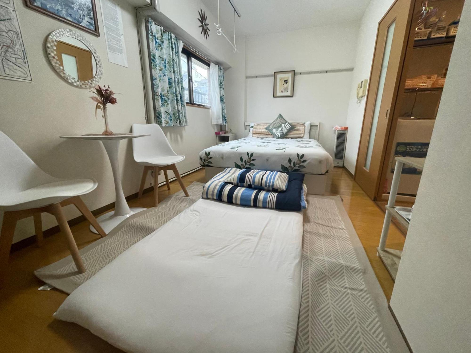 都心の家30 Square Meter King Size Bed With Stepping Rice Токио Экстерьер фото